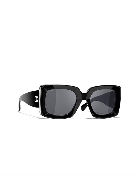 big black rectangle sunglasses
