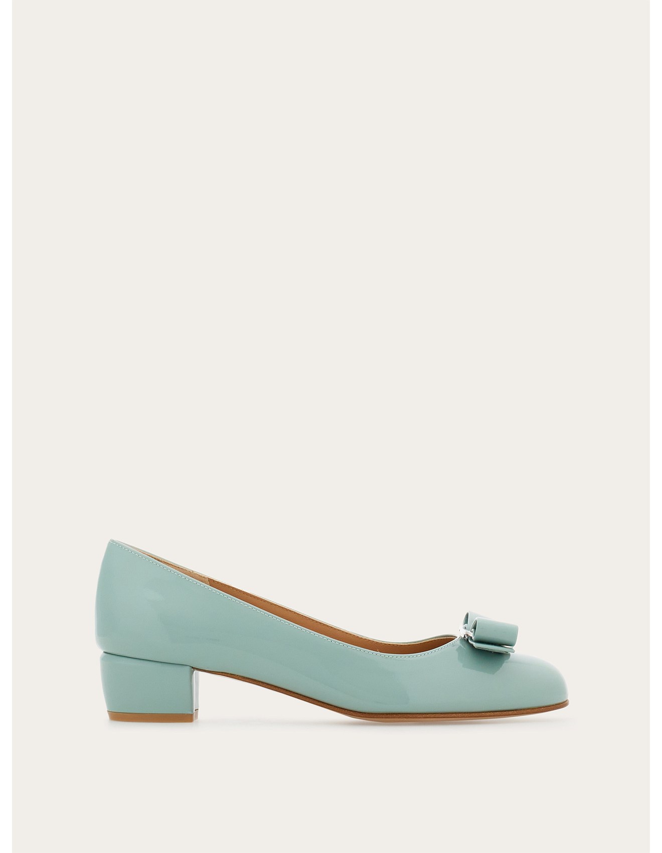 ferragamo vara bow pump shoe