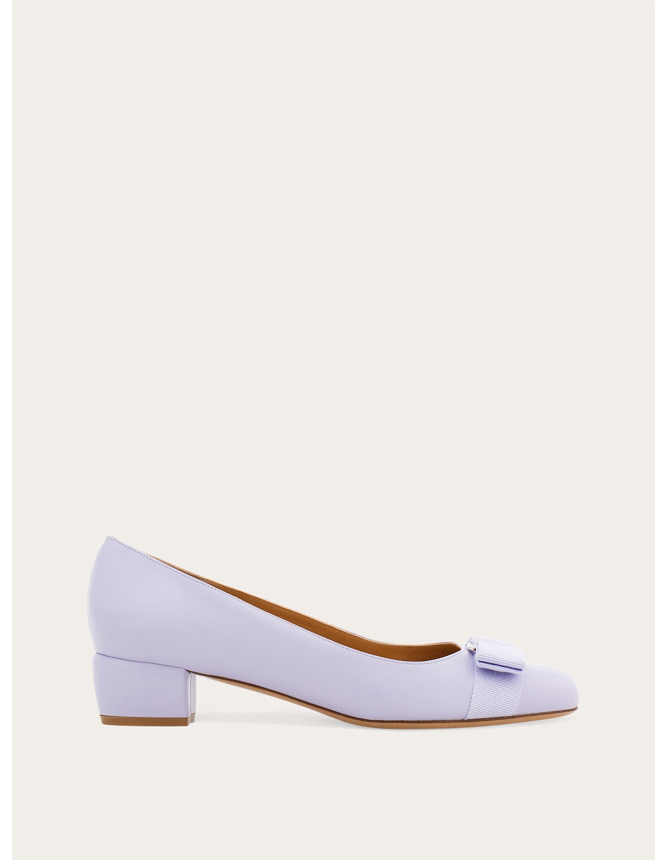 ferragamo vara bow pump shoe