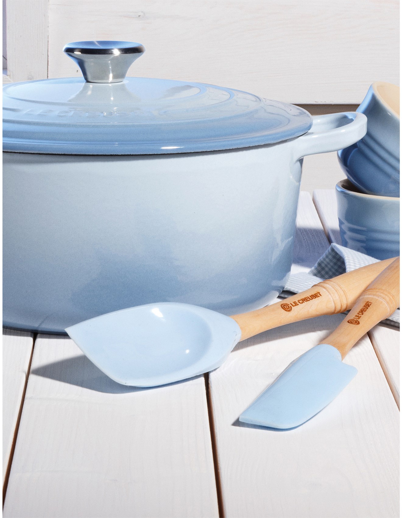 Cast Iron Round Casserole Coastal Blue 24cm 4 2l