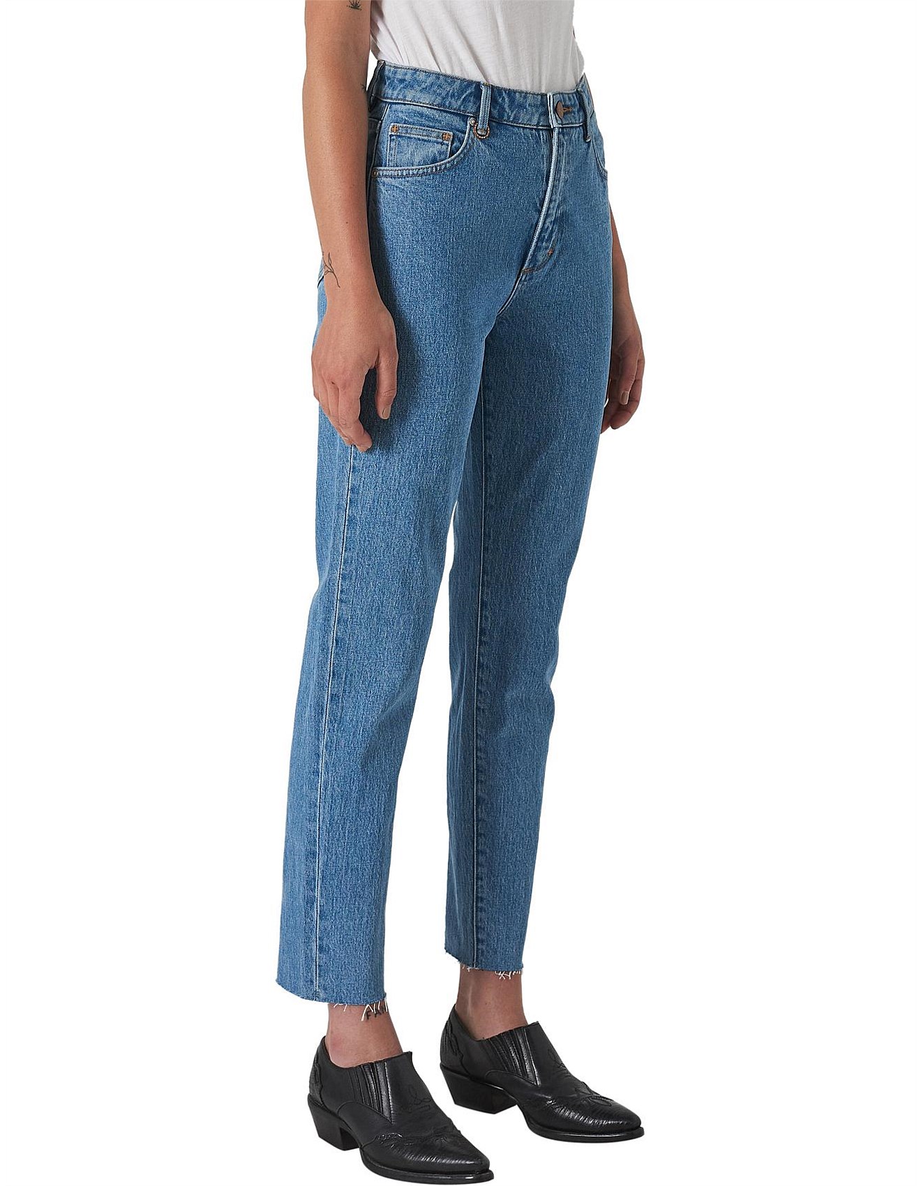 neuw lola mom jeans