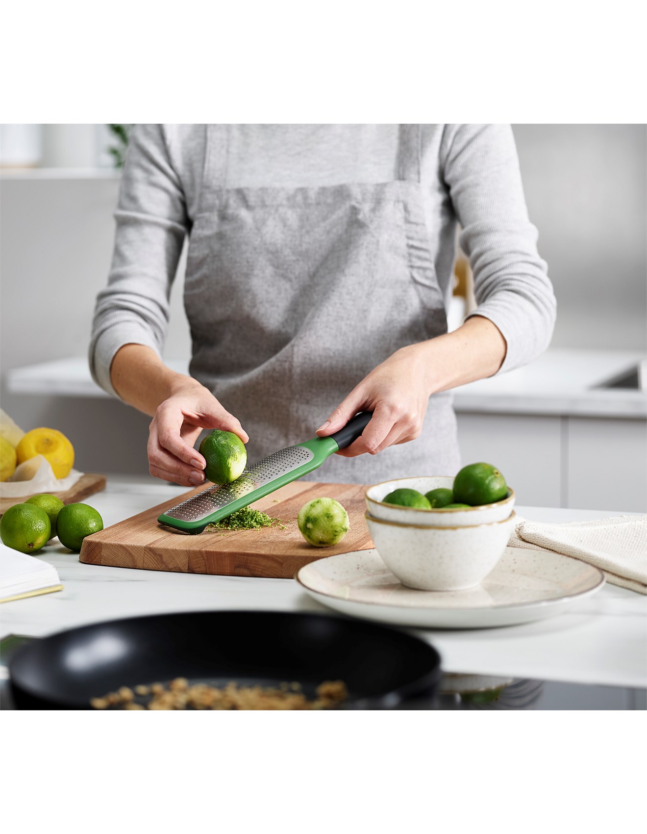 Joseph Joseph Gripgrater Paddle Grater With Bowl Grip (fine) Green