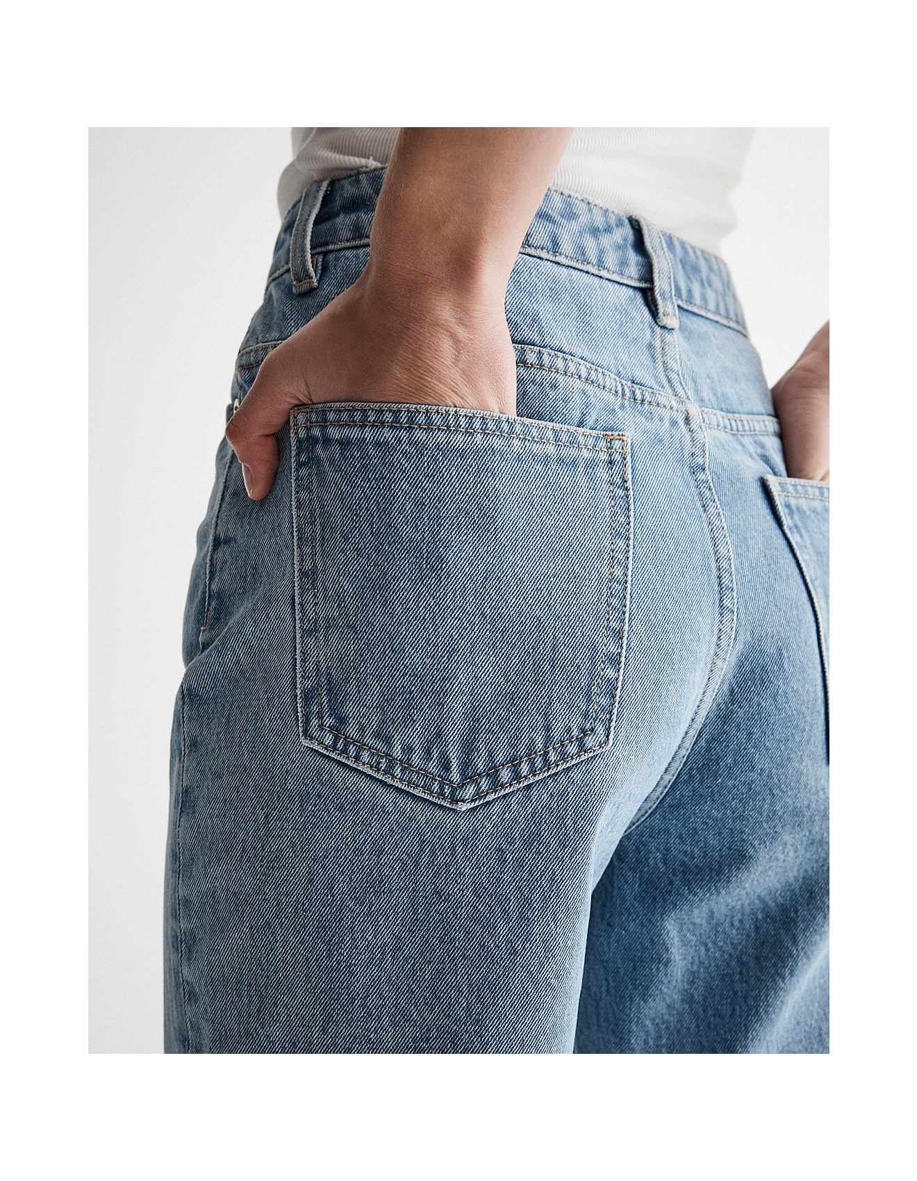 Oq neylon taytlarda jinsiy aloqa