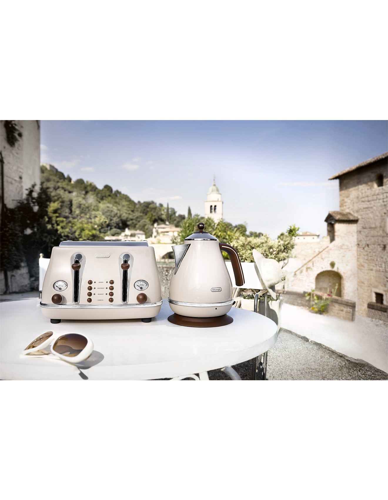 Delonghi Icona Vintage Slice Toaster Kettle Breakfast Pack