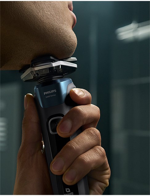 Philips S7886/50 Series 7000 Wet & Dry Electric Shaver With Skiniq