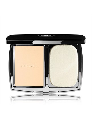 CHANEL VITALUMIÈRE COMPACT DOUCEUR 10 BE Chanel Brand: ChanelOld Name: Vitalumiere Compact Douceur