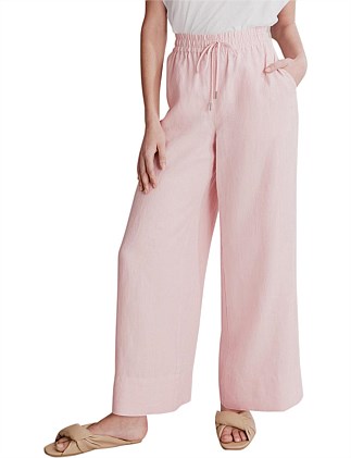 Learn What A Business Casual Dress Code Is | Connecteam