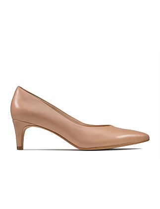 clarks shoes stockists melbourne